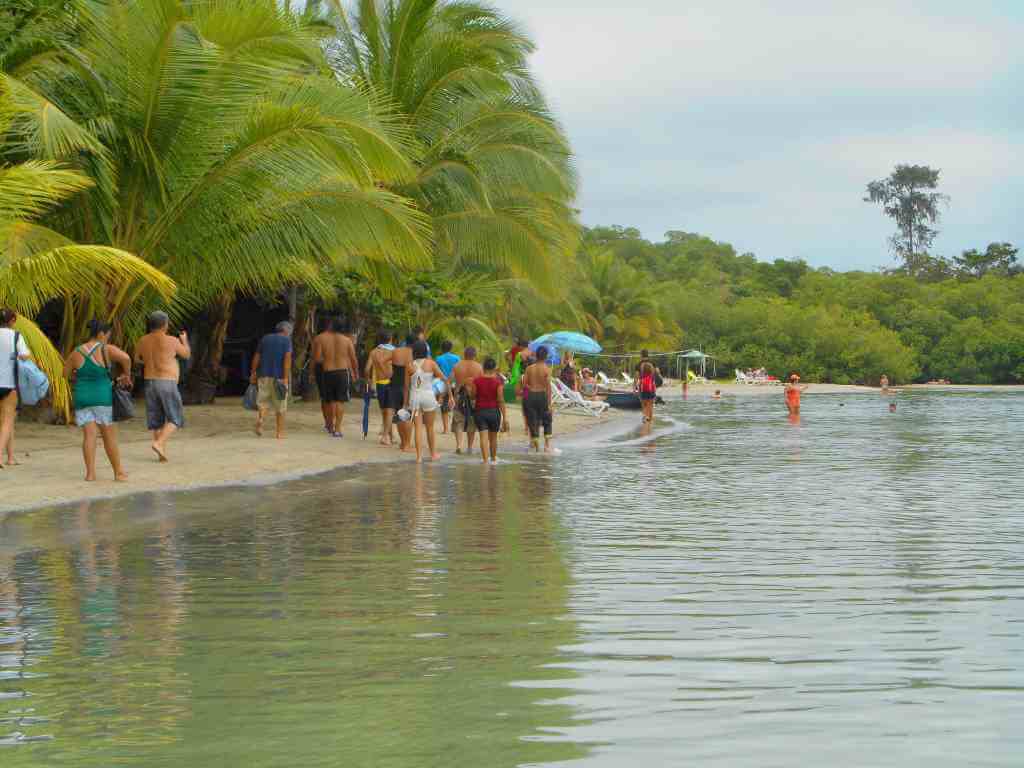 Panama - Bocas del Toro Vacation 6 days / 5 nights - PanaJam Tours